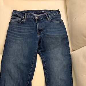 Arizona Jeans 33x32 Athletic Taper. Dark Blue Jeans